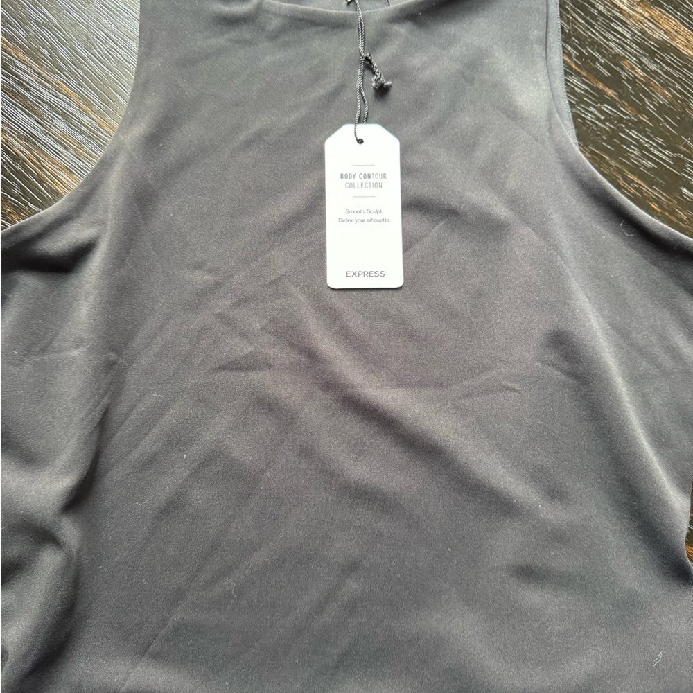 Express Body Contour High Compression Crew Neck Tank size large NWT - Picture 4 of 5